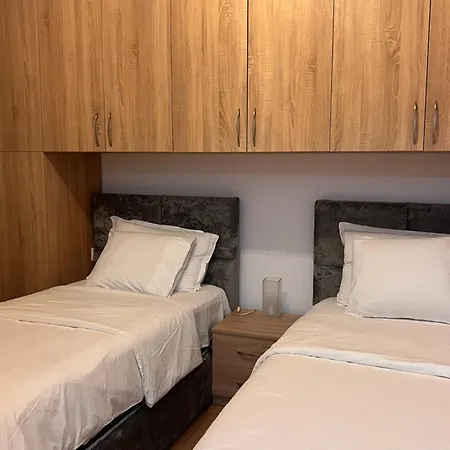 Rams 1 In Apartamento Tirana